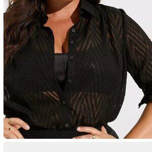 GUC Torrid Madison Clip Dot Zig Zag Button-Up Shirt